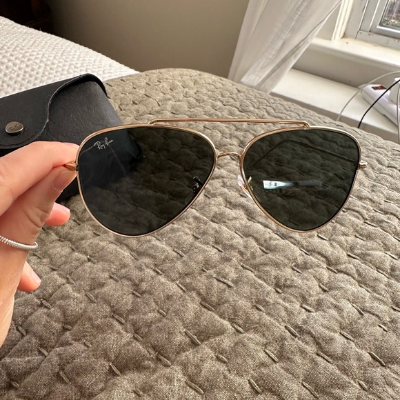 Ray Ban Reverse Aviator in Arista & Dark Green - Picture 6 of 7